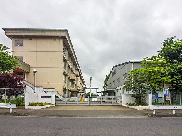 川越市立広谷小学校(約1,100m)