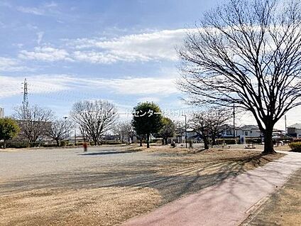 岸町健康ふれあい広場 2152m(徒歩27分/自転車で9分)