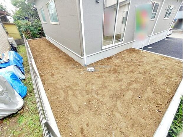 【庭】お子様と公園に行けない日も、家庭菜園やガーデニングを楽しみ、生活にゆとりと潤いをプラス。のびのびと遊べるのもうれしいですね♪