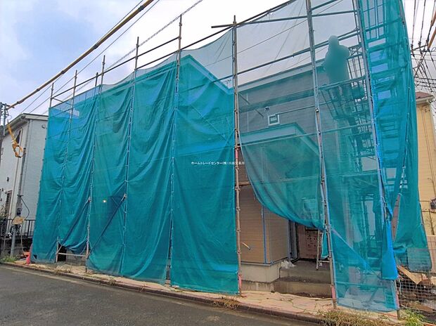 【現地外観写真】住宅性能評価で耐震等級３（最高等級）を取得！お客様を守る大切な住宅だからこそ、第三者の検査を受けて安心して住んでいただける住宅をご案内させて頂きます。その頑丈さを、ぜひ現地にてご体感くださいませ。