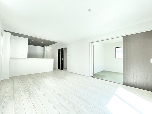 3号棟 17帖あるＬＤＫは開放感があり、広々としたリビングです。