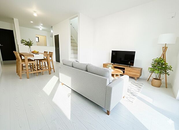 1号棟 17.1帖あるＬＤＫは開放感があり、広々とした空間です。