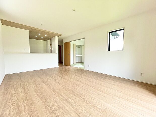 17帖あるＬＤＫは広々としたリビング。家族団らんの時間をゆったりお過ごしいただけます。