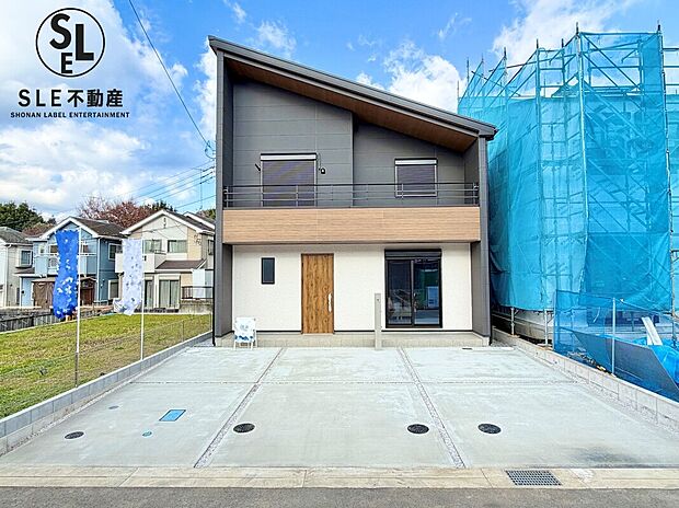 完成済みのため実際のご見学可能です。青々としたお空がとても気持ち良いですね。こちらの住宅を夢のマイホームにいかがでしょうか。