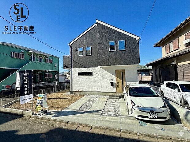 【即日予約可】弊社にて現地販売開催中♪「並列3台駐車」×「南庭付き角地」