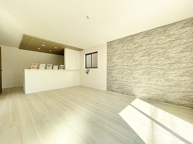 2号棟 食事の時間、テレビを囲む時間、何気ない日常のひとときまで、家族の思い出を重ねていける住まいの中心です。