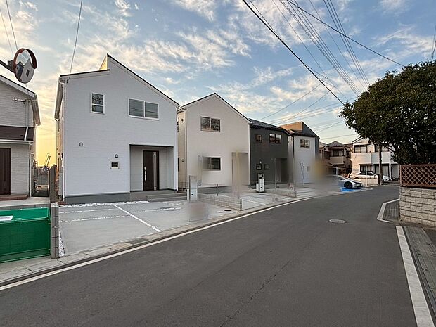 平日・お仕事帰りなど、いつでもご案内致します!
お気軽にお問い合わせ下さい♪