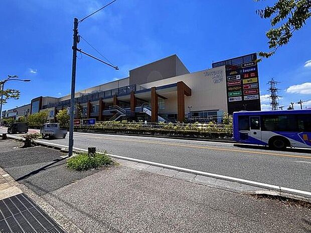 テラスモール松戸まで徒歩8分!