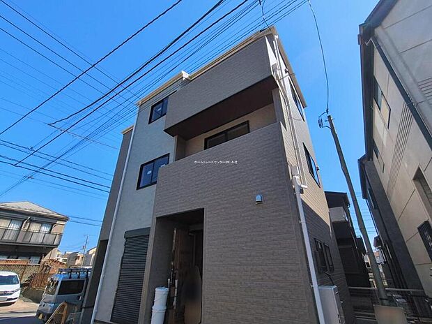 一戸建ての大きなメリットは、「自分の土地」を自由に使えること。好きなペットが飼えるほか、ガーデニングやDIY、車やバイクの手入れなど様々な趣味を楽しめます♪