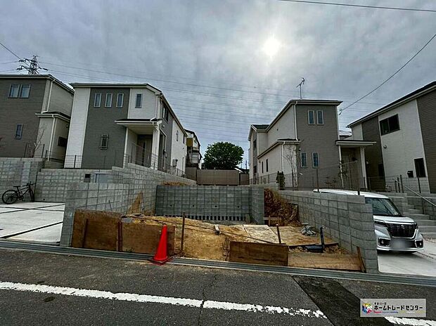 一戸建ての大きなメリットは、「自分の土地」を自由に使えること。好きなペットが飼えるほか、ガーデニングやDIY、車やバイクの手入れなど様々な趣味を楽しめます♪