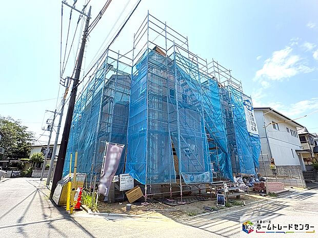 今なら建築中の様子をご覧になることができます♪
当日のご見学予約も承ります。同じものは2つとない「夢のマイホーム」との出会いが待っているかもしれません。