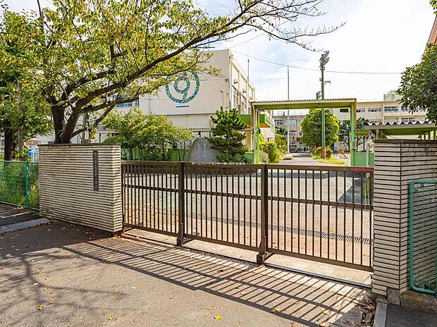 市川市立菅野小学校まで1029m