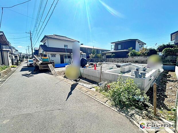 主寝室アクセントクロス、天井アクセントクロスを使用するオシャレな邸宅です♪是非ご家族揃って計画はいかがでしょうか。
