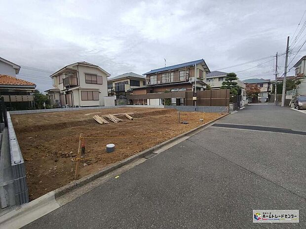 【前面道路含む現地写真】平日・お仕事帰りなど、いつでも現地ご案内致します!お気軽にお問い合わせ下さい♪