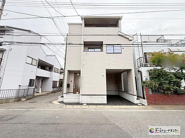 【現地外観写真】☆JR常磐線「松戸」駅徒歩17分☆
一戸建ての大きなメリットは、「自分の土地」を自由に使えること。好きなペットが飼えるほか、ガーデニングやＤＩＹ、車やバイクの手入れなど様々な趣味を楽しめます♪