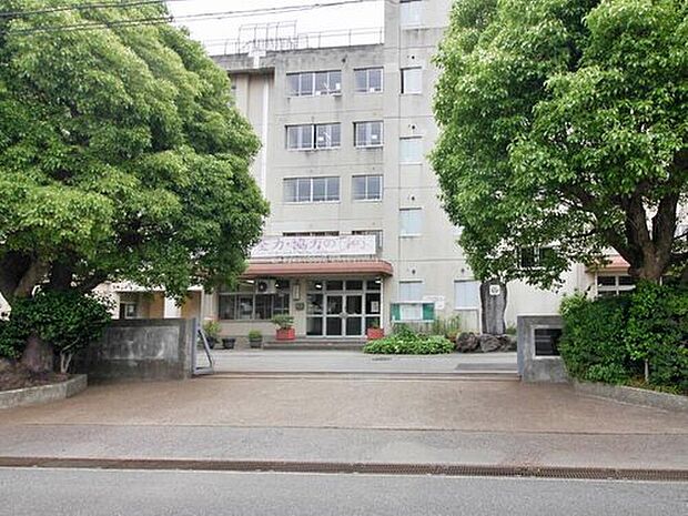 松戸市立和名ケ谷中学校（約1,700m）