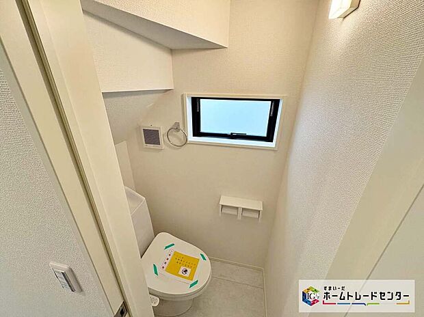 【トイレ】トイレスペースが1・2階にございますので、朝の混雑時に家族が分散して使用できます。またゲスト用・家族用と分けることも出来ますよ♪