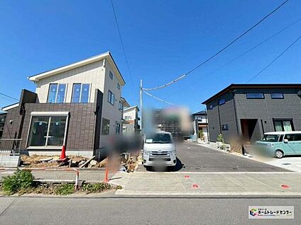 【前面道路含む現地写真】