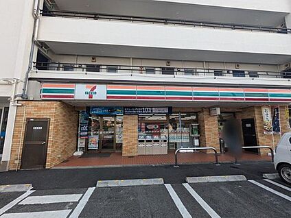セブンイレブン東菅野店 650m(徒歩9分)