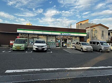 ファミリーマート市川若宮店 550m (徒歩7分)