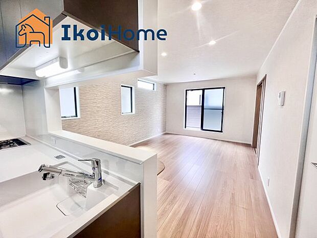 【ホームページに現地動画掲載中】●年中無休:当日予約可●LDK16帖は2面採光で陽当たり良好です。