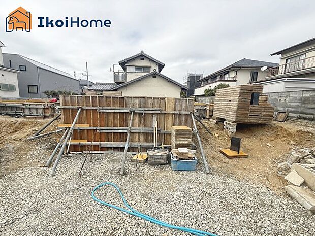 ●年中無休:当日予約可●駅徒歩圏ながらお車もL字で2台駐車可能!交通量少なく、入出庫も楽々安心です。