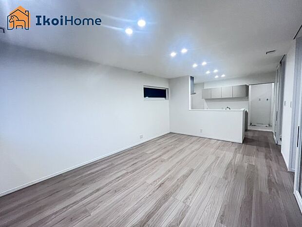 【居間・リビング】【ホームページに現地動画掲載中】●年中無休：当日予約可●長方形で家具を配置しやすい間取り！