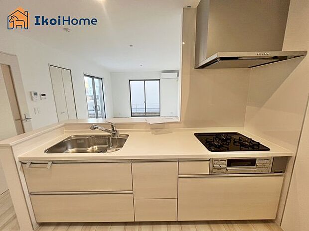 【コンロ】施工事例：ガスコンロは高火力での調理も可能で、調理器具を選ばなくてもいいので便利です。