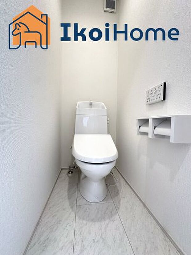 【トイレ】◆同社施工例◆ウォシュレット機能付きで清潔に保つことができます。