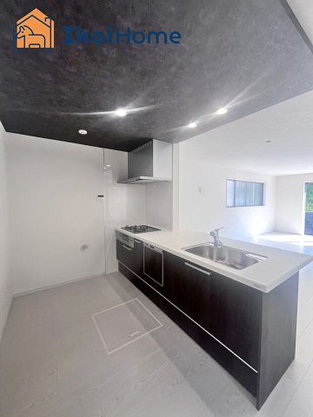 【キッチン】【ホームページに現地動画掲載中】●年中無休:当日予約可●キッチン同色のカップボードご依頼も承ります