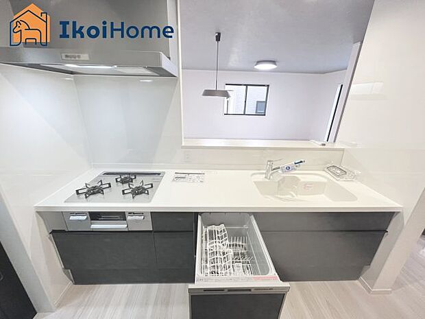 【食洗機】食洗機があることで食事後の面倒な作業も楽ちんになります。