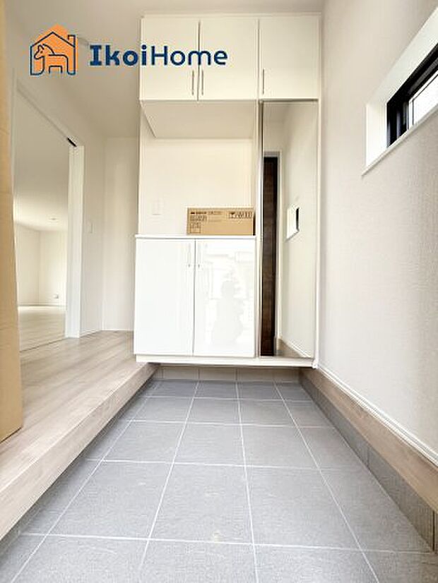 【玄関】【ホームページに現地動画掲載中】●年中無休:当日予約可●玄関にはコの字型のシューズボックスを完備!