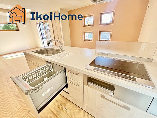 【食洗器】食洗器があることで食事後の面倒な作業も楽ちんになります。