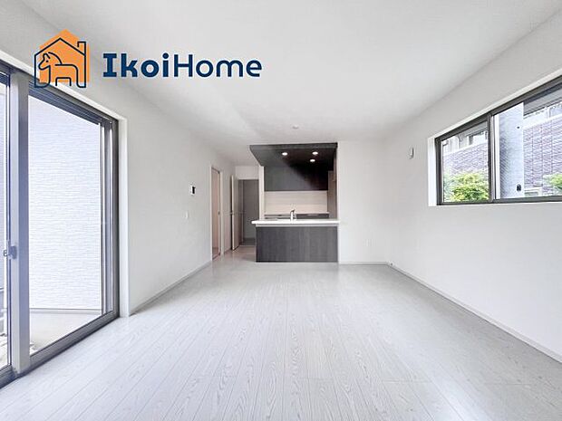 【居間・リビング】【ホームページに現地動画掲載中】●年中無休：当日予約可●フロアコーティング・エアコン住宅ローン組込可