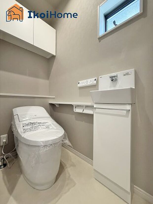 【トイレ】■施工例■トイレには温水洗浄便座機能付きで、冬も便座が冷たくないので腰冷えを避けられます。