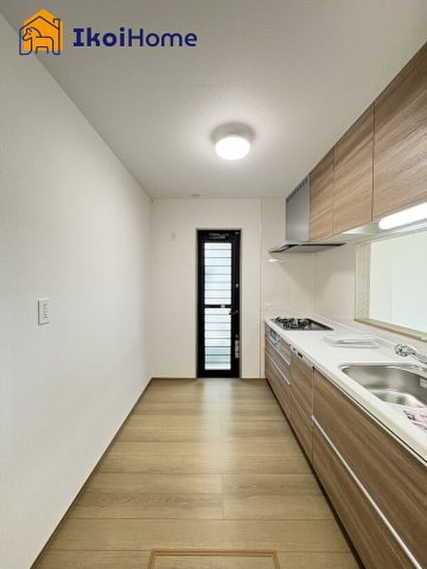 【キッチン】【ホームページに現地動画掲載中】●年中無休:当日予約可●カウンターキッチンからは室内が見渡せます。