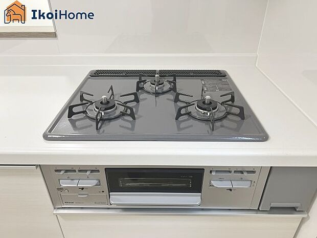 【キッチン】【ホームページに現地動画掲載中】●年中無休:当日予約可●三口コンロには火口にSIセンサーを搭載!