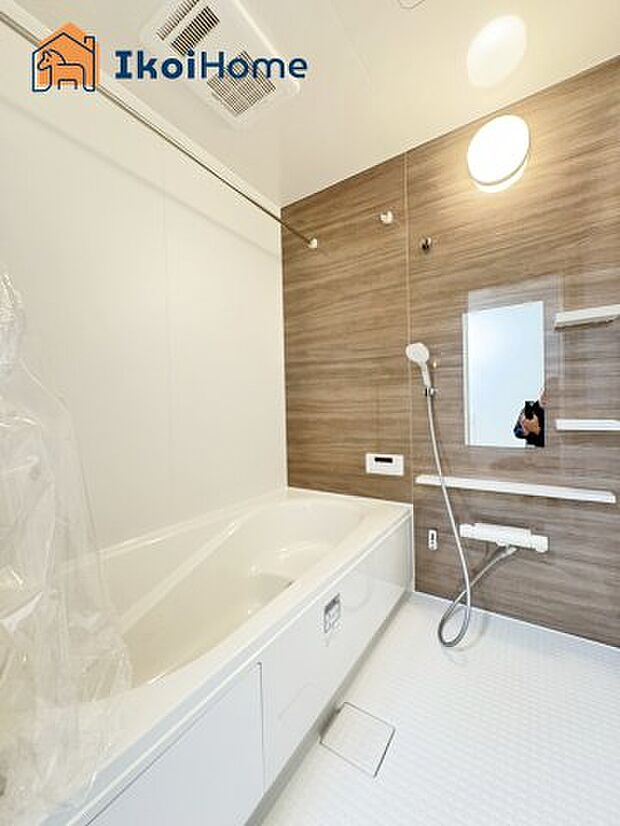 【風呂】【ホームページに現地動画掲載中】●年中無休:当日予約可●小窓ございますので通気・換気良好です。