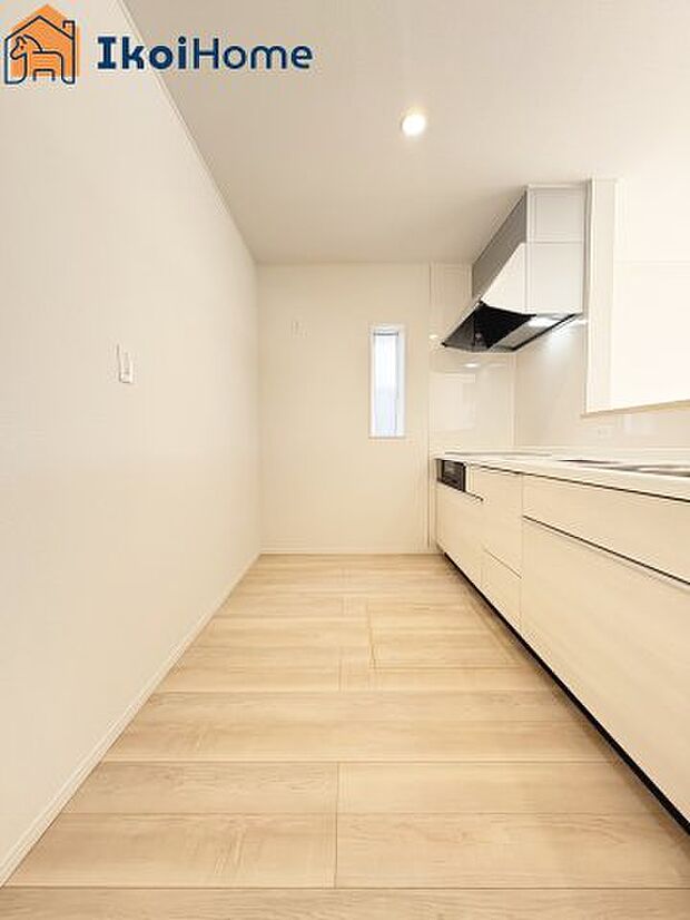 【キッチン】【ホームページに現地動画掲載中】●年中無休:当日予約可●キッチンには便利な床下収納庫も完備!