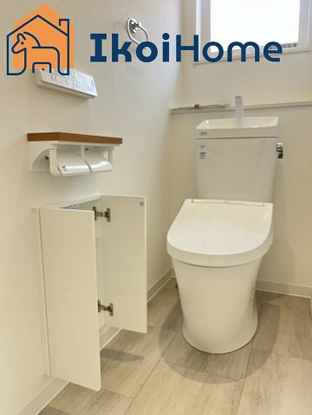 【トイレ】トイレには温水洗浄便座機能付きで、冬も便座が冷たくないので腰冷えを避けられます。