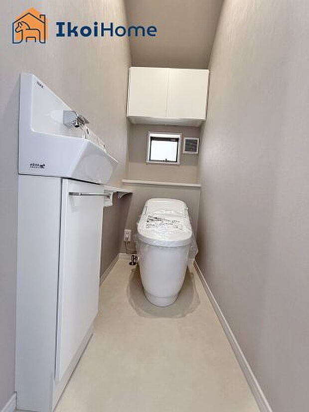 【トイレ】◆施工事例◆トイレには温水洗浄便座機能付きで、冬も便座が冷たくないので腰冷えを避けられます。