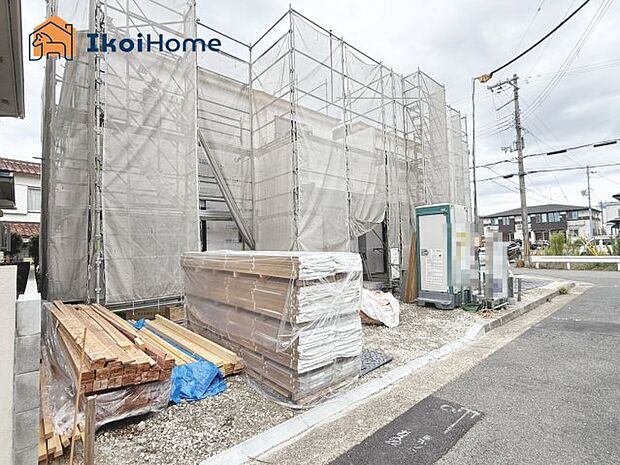 【外観】●年中無休:見学時間9:00~20:00・当日予約可●駐車場は並列2台になります。普通車2台可能です