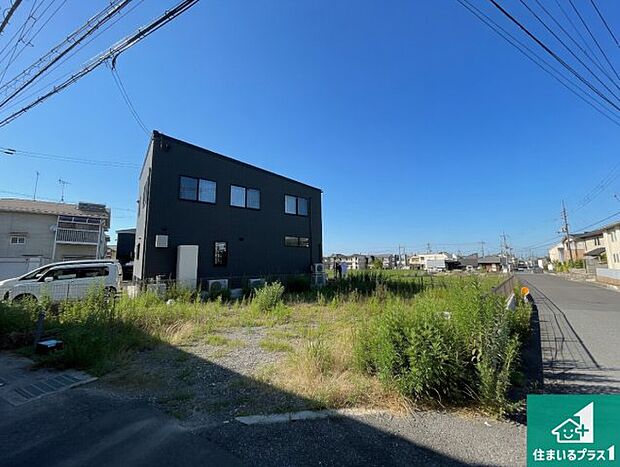 周辺は落ち着いた街並みの住宅地！子育てがしやすい住環境です！まだ未完成ですが、現地でしかわからない事もございます。是非一度ご覧ください。