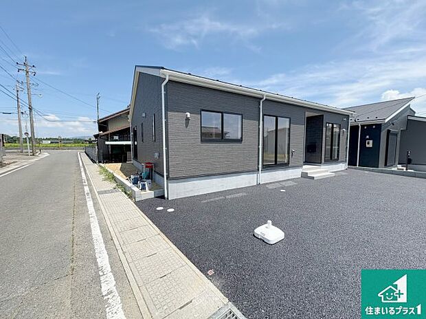 【外観】安心の10年保証!外観を美しく保ち、雨水で汚れを落とします!気になることがありましたら、お気軽にお問い合わせください!