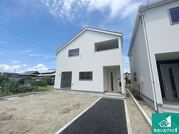 【外観】安心の10年保証!外観を美しく保ち、雨水で汚れを落とします!気になることがありましたら、お気軽にお問い合わせください!