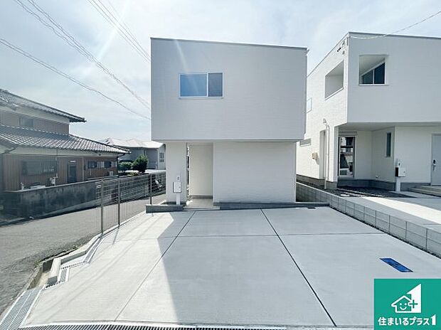 【外観】安心の10年保証!外観を美しく保ち、雨水で汚れを落とします!気になることがありましたら、お気軽にお問い合わせください!