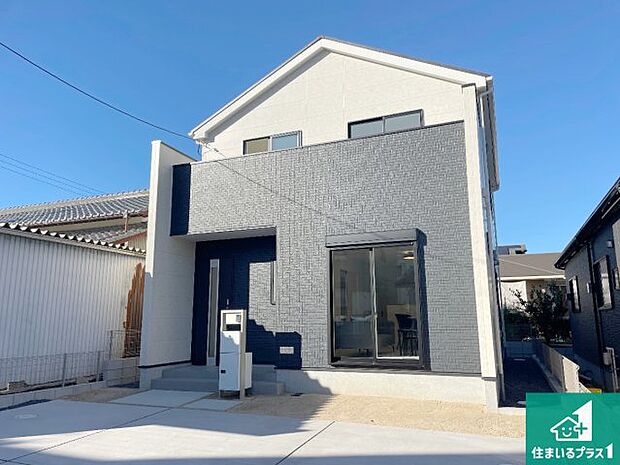 【外観】安心の10年保証!外観を美しく保ち、雨水で汚れを落とします!気になることがありましたら、お気軽にお問い合わせください!