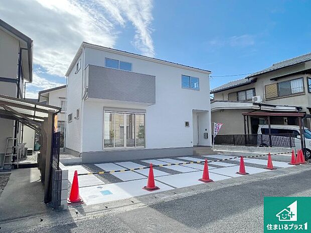 【外観】安心の10年保証!外観を美しく保ち、雨水で汚れを落とします!気になることがありましたら、お気軽にお問い合わせください!