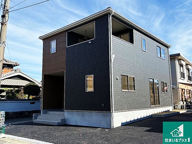 【外観】安心の10年保証!外観を美しく保ち、雨水で汚れを落とします!気になることがありましたら、お気軽にお問い合わせください!