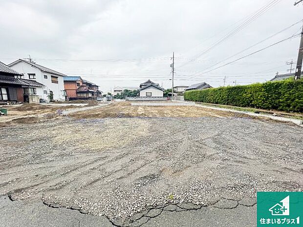 【外観】周辺は落ち着いた街並みの住宅地！子育てがしやすい住環境です！まだ未完成ですが、現地でしかわからない事もございます。是非一度ご覧ください。
